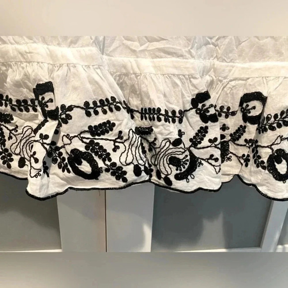 Scully Women’s Boho Western Embroidered Cotton Ruffle‎ Blouse White Black S EUC - Picture 7 of 13